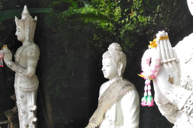 No.1 Chiang Mai: 3-Hour Monk Trail Hike to Wat Doi Suthep & Palad - Food and extras: lunch at altitude, then waterfall scenery