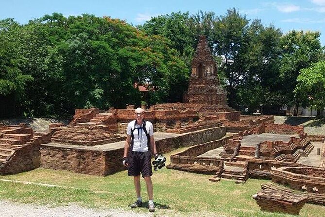 No.1 Chiang Mai: 4-Hour ancient city "Wiang Kum Kam" Cycling Tour - Wiang Kum Kam ruins stop: King Mengrai and the uncovered city remains
