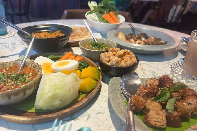 Old Town Chiang Mai Food Tour with 10+ Local Dishes Tastings - Chiang Mai Women Correctional Institution, Redemption Through Massage and Food