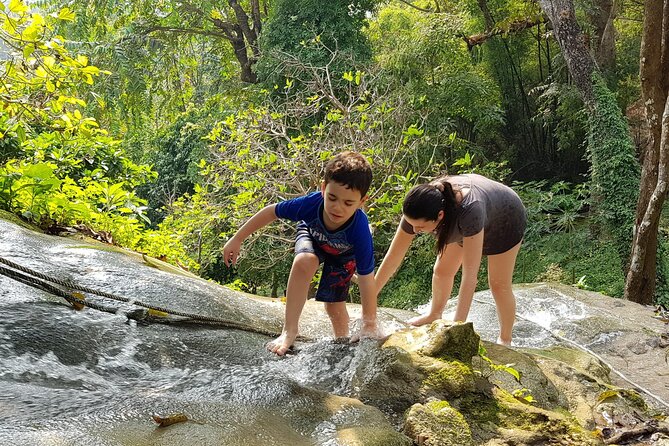 One day Doi Suthep Temple, Longneck hill tribe & Sticky waterfall - FAQ