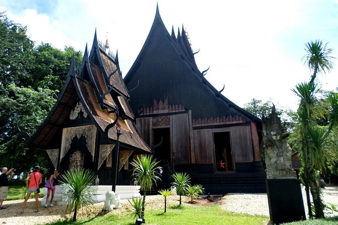 One Day Tour Chiang Rai(White Temple , Blue Temple, Black House) Private Tour - Wat Rong Khun, the White Temple: The Details Pay Off