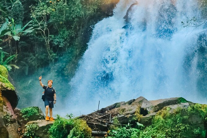 Private All-Inclusive Doi Inthanon & Pha Dok Siew Waterfall Tour - Wachirathan Falls at the 80-metre scale