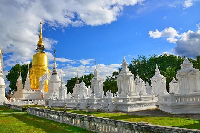 Private Chiang Mai City Tour with Wat Doi Suthep, Wat Suan Dok & Lunch(SHA Plus) - Wat Chedi Luang Varavihara, the giant chedi and the 1545 earthquake