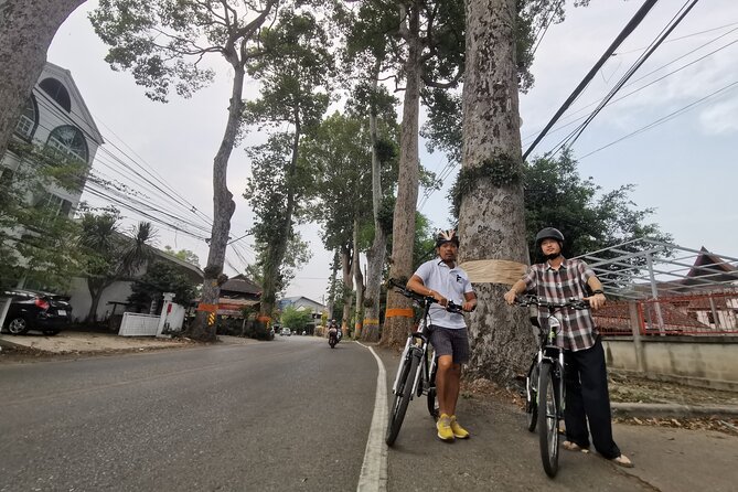 Private Chiang Mai Half-Day Bike Tour - Old-city roads and Thapae Gate, the main entrance to the walled center