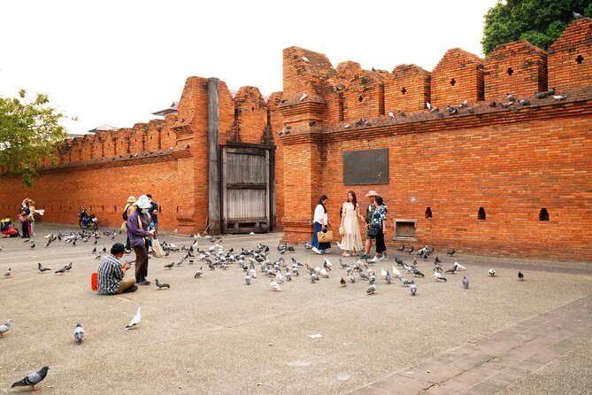 Private Chiang Mai Old City Half Day Tuk Tuk Tour - Stop 2, Wat Chedi Luang: Big Stupa Energy and Must-See Architecture