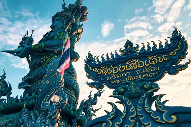 Private Chiang Rai White and Blue Temple with Black House - Price and logistics: does $140 make sense for a private day?