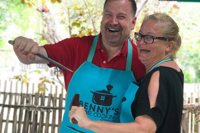 Private Dinner Cooking Class with Benny in Chiang Mai - Why this Chiang Mai private class feels different, market to meal