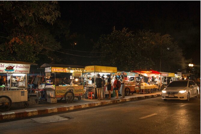 Private Half-Day Tour The Old Chiang Mai City With Street Foods - Walking to Saunprung Gate: watch how people use the spaces