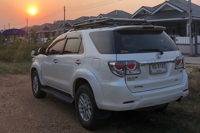 Private Luxury Car rental + English speaking driver: - How you can structure your day across Chiang Mai and beyond