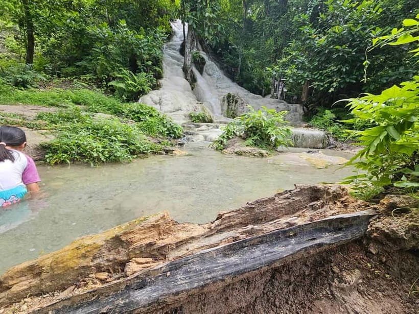 Private : Sticky Waterfall & Secret Temple & Karen Village. - Guides and Photo Help: Why the People Matter Here