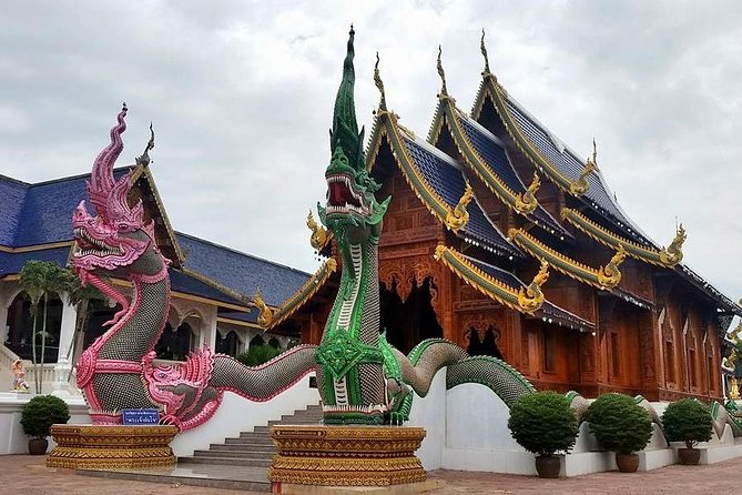 Private tour Chiang Dao cave ,Temples,Sticky waterfall - Morning start in Chiang Mai, and how the day stays manageable