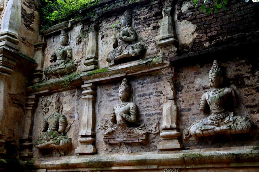 Private tour Chiangmai , Explore hidden gems Lanna temple - Private comfort and a smart start in Chiang Mai