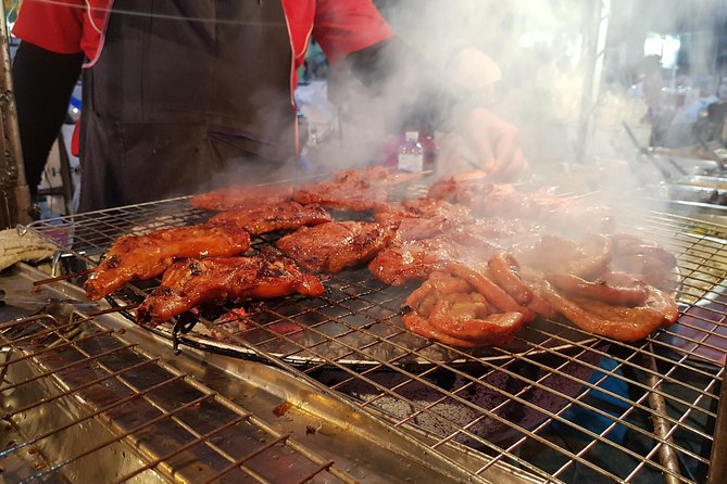 Private Tour: Food Tasting like local - Stop 1: Chang Phuak Gate (Elephant Gate) for Lanna street starters