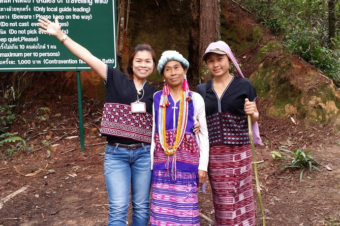 Private Tour Guide: Independent Guide & Team in Chiang Mai - Wat Chedi Luang Varavihara: the 1390 build, the emerald Buddha, and the collapse story