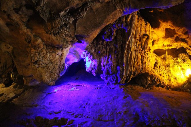 Private tour] Perfect day! Sticky waterfall + ChiangDao Cave + Wat BandenTemple - Price and logistics: what you get for $119.97