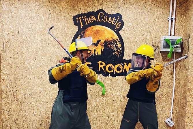 Rage Room - The Castle - Ghost House meeting point: how timing and location shape your night