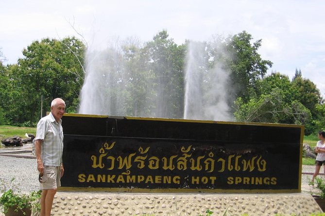 San Kamphaeng Hot Springs and Thai Handicraft Tour from Chiang Mai - Key Things That Make This Tour Worth Your Time