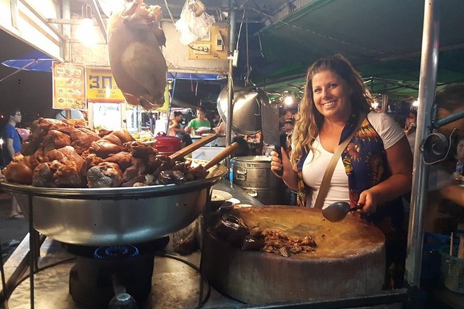 Small-Group Chiang Mai Evening Street Food Tour - Night Market Stop Two: From Kannom Jin Noodles to Stewed Pork