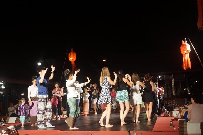 Small Group : Traditional Dinner with Performance and Local Fresh Market Tour - The cultural performance: Akha, Yao, Lahu, Hmong, and Karen traditions