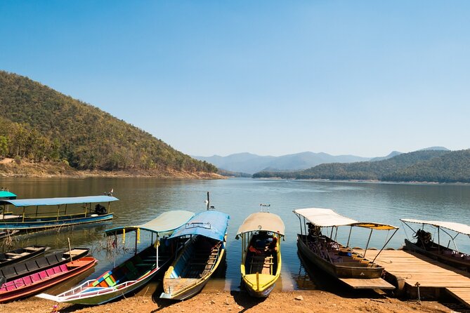 Sticky Waterfall Chiang Mai and Mae Ngat Boat Tour - Mae Ngat boat trip at Mae Ngat Somboon Chon Dam: the pacing shift