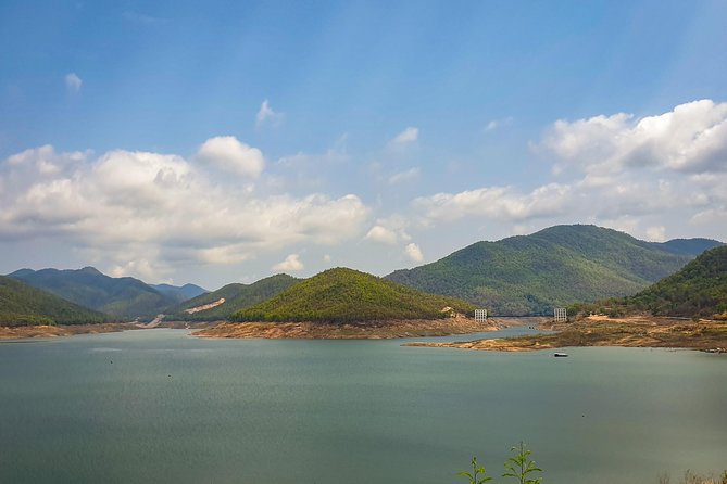 Sticky Waterfall Cycling Tour - Bua Thong Sticky Waterfall: Your Wet, Short, 45-Minute Moment