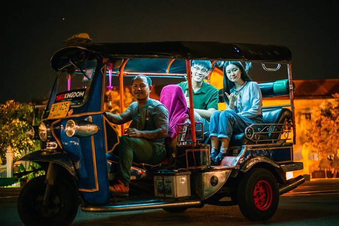 Sunlight or Moonlight: Chiang Mai City Tuk Tuk Tour - Wat Chedi Luang Varavihara, where the lights make history readable