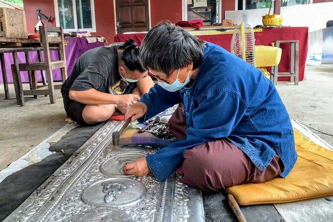 Talk to Buddhist monk & craft work in temple - Wat Suan Dok: flower garden temple and a real talk with a monk