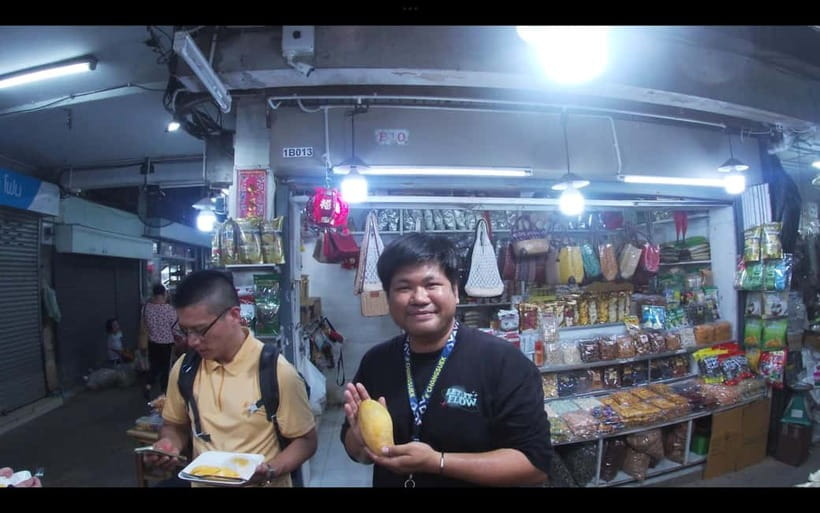 Taste of Chiang Mai: Michelin Guide & Street Food Tour - Meeting points and timing: Lunch vs Dinner