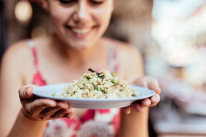 The 10 Tastings of Chiang Mai With Locals: Private Street Food Tour - Meeting at Mountain View Guesthouse, then a tight, walkable loop