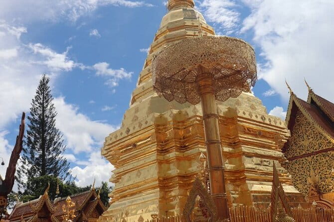 Wat Doi Suthep And Wat Pha Lat Evening Tour - Wat Pha Lat at Dusk: The Peaceful Jungle Temple Stop