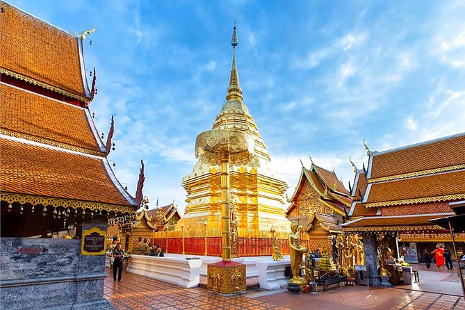Wat Prathad DoiSuthep Sunrise+Giving alms to the monks Private Tour - Price and value: what $78.61 per person covers