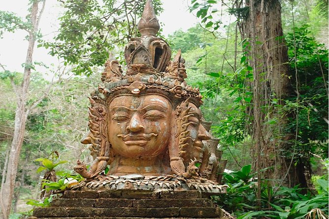 Wat Prathad DoiSuthep Sunrise+Giving alms to the monks Private Tour - Who this tour suits best, and who should skip it