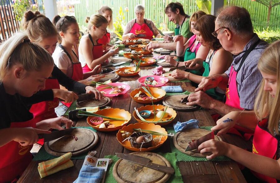 We Cook Thai Home Garden Cooking School - Inside the Home Garden Kitchen: how the class is set up
