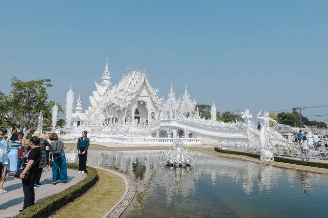 White Temple, Black House Museum and Hot Spring Tour from Chiang Mai - Wat Rong Khun (White Temple): why the scheduled 2 hours is the right amount